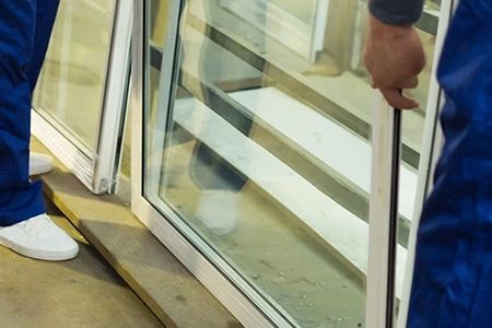 Commercial Glass Repair Technician in Margate
